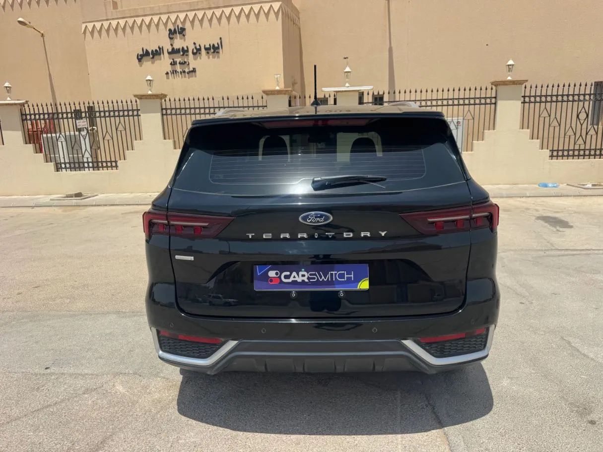 Car image 6
