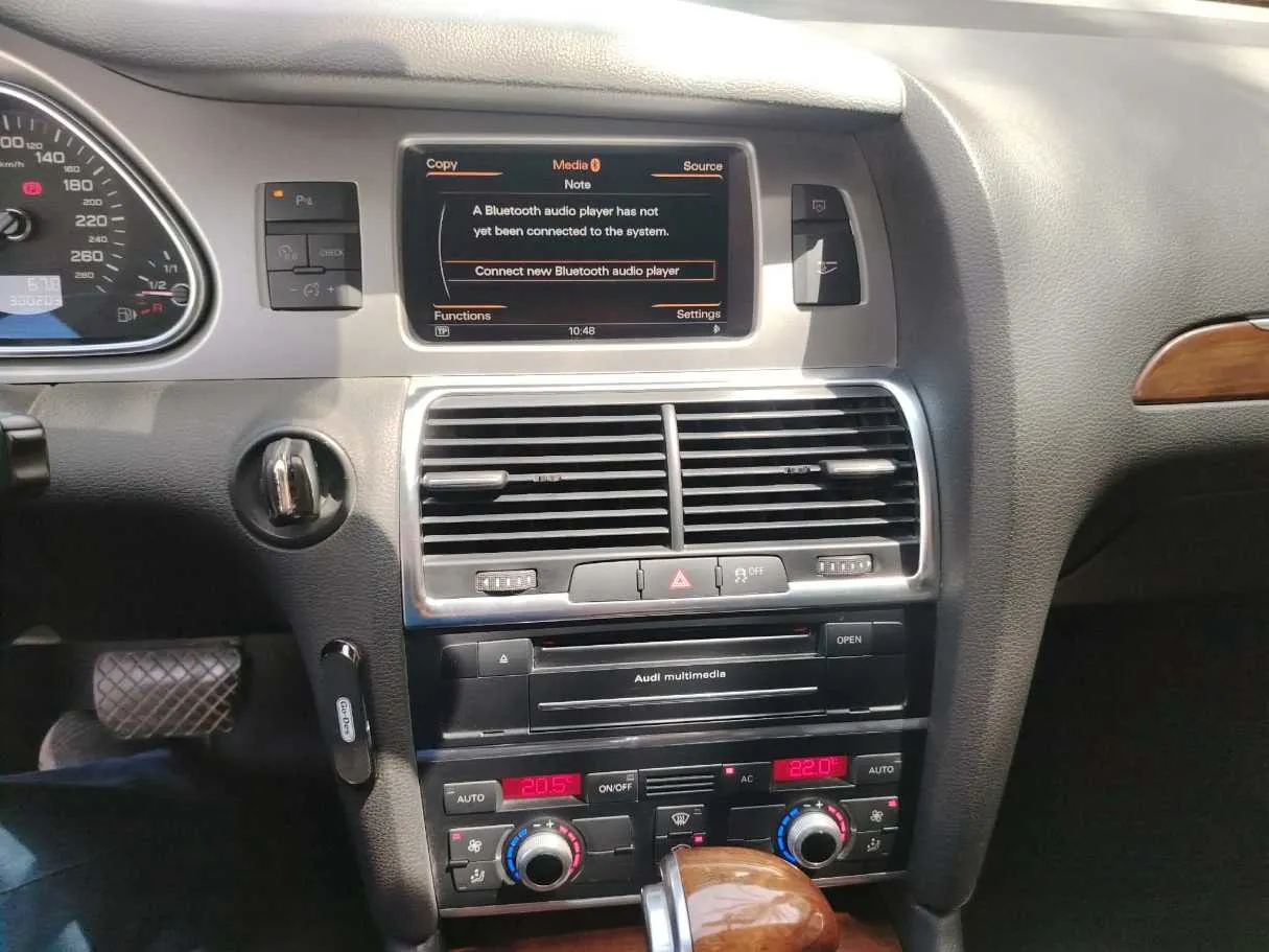 Car image 28