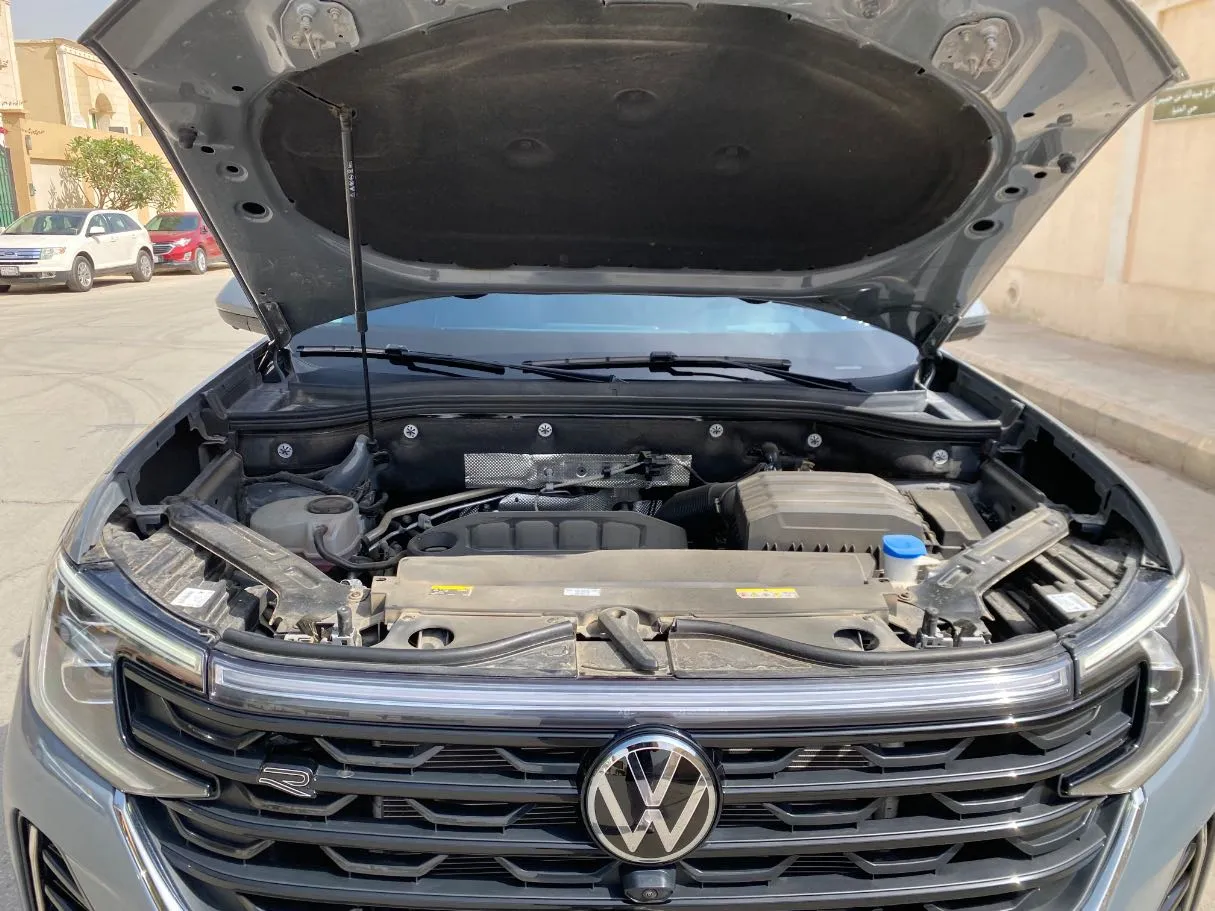 Car image 32