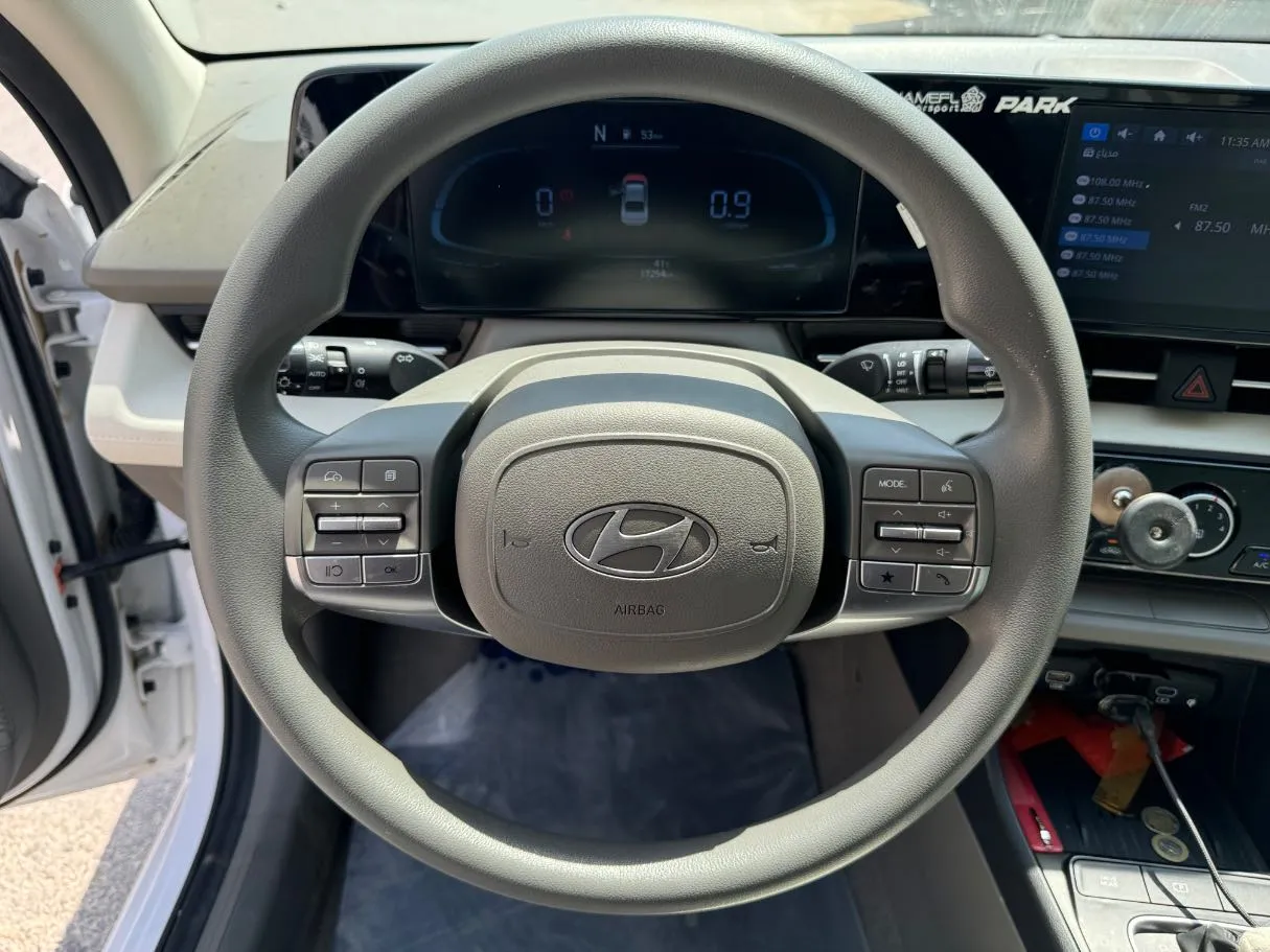 Car image 20