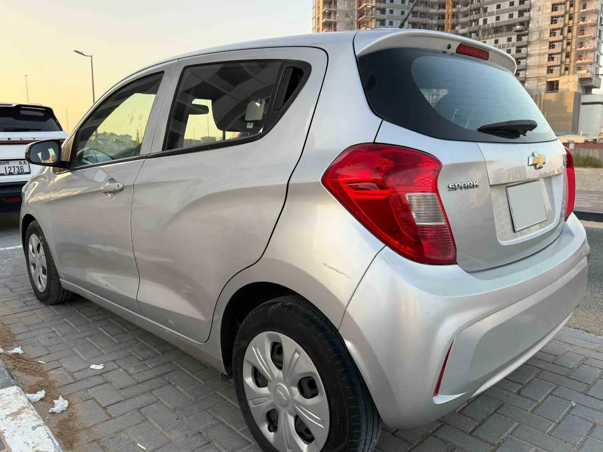 Car image 4