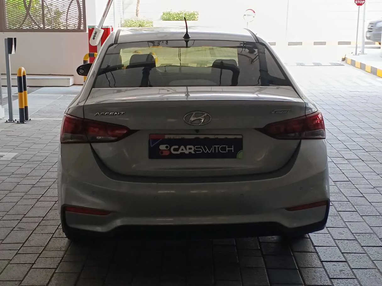 Car image 6