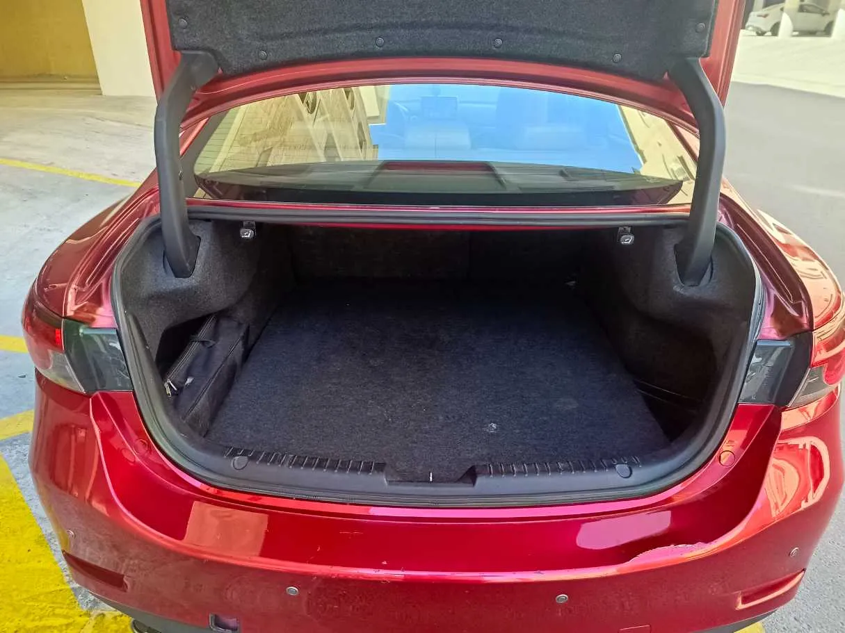Car image 28