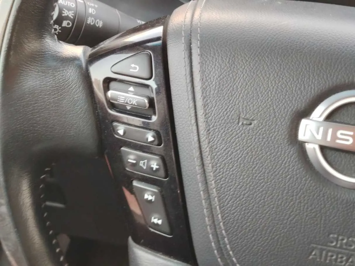 Car image 36