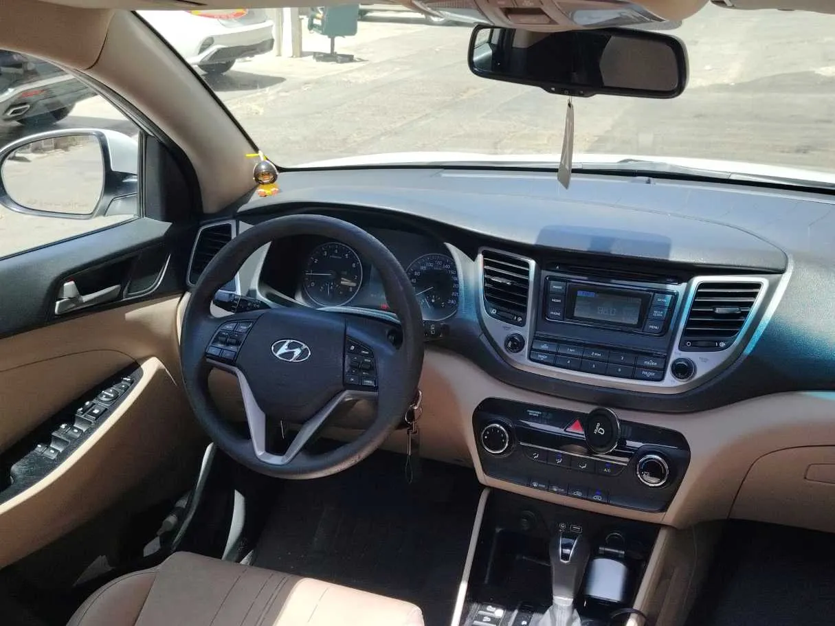 Car image 22
