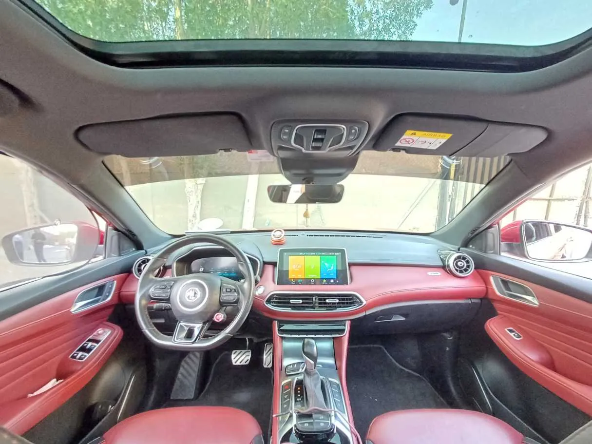 Car image 17