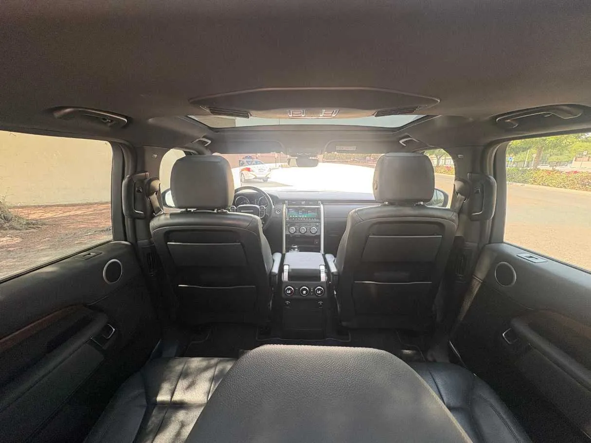 Car image 13