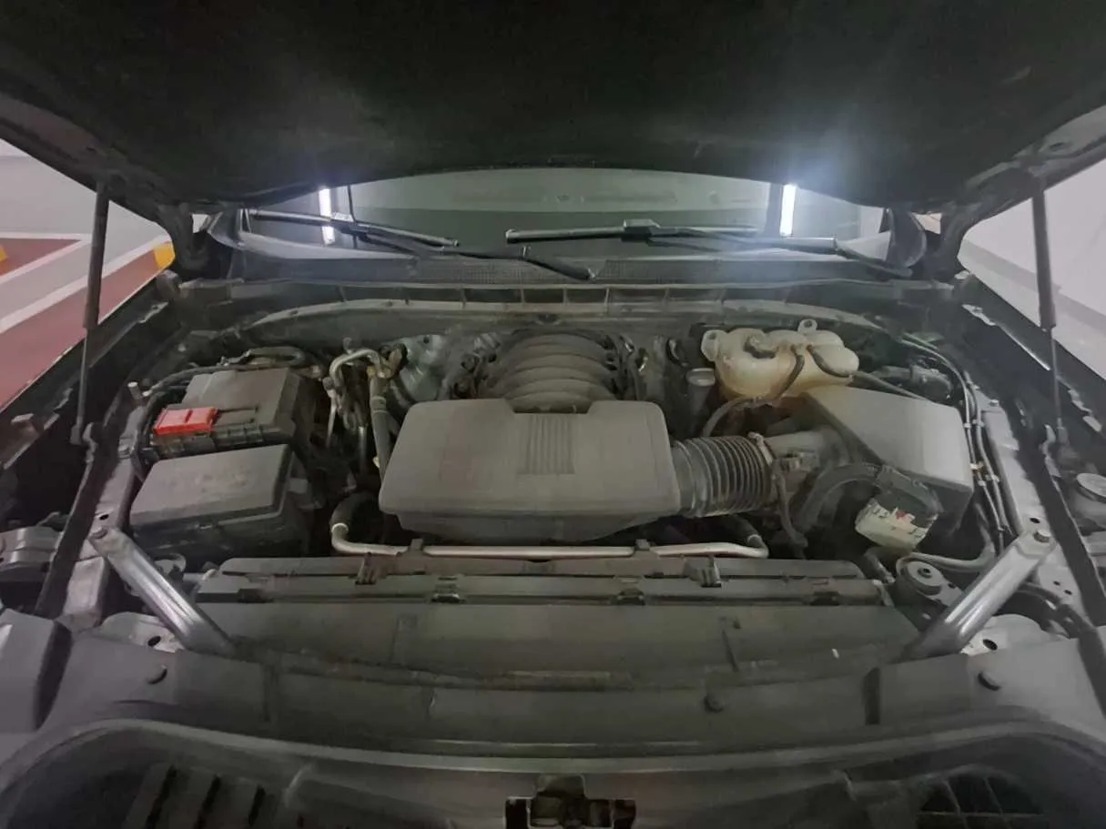 Car image 19