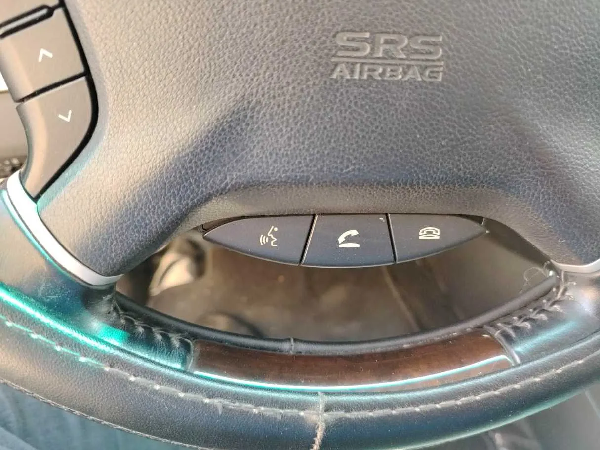Car image 42