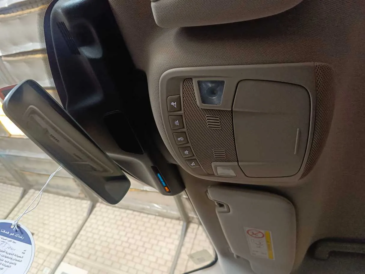 Car image 39