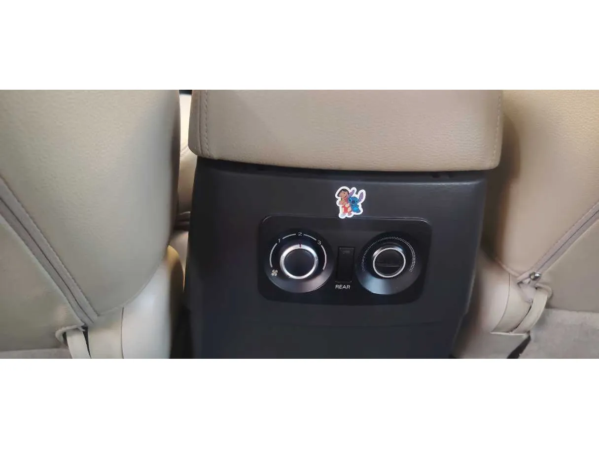 Car image 29