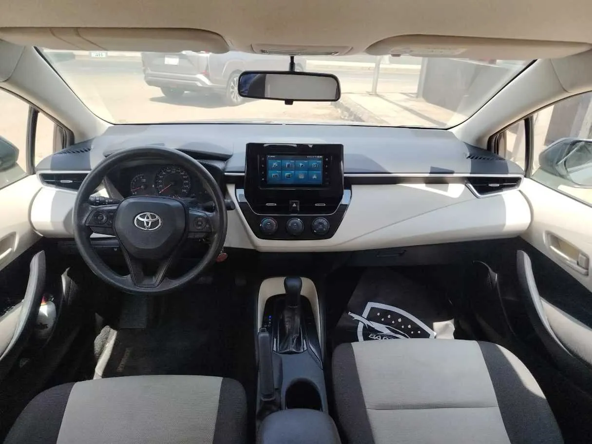 Car image 19