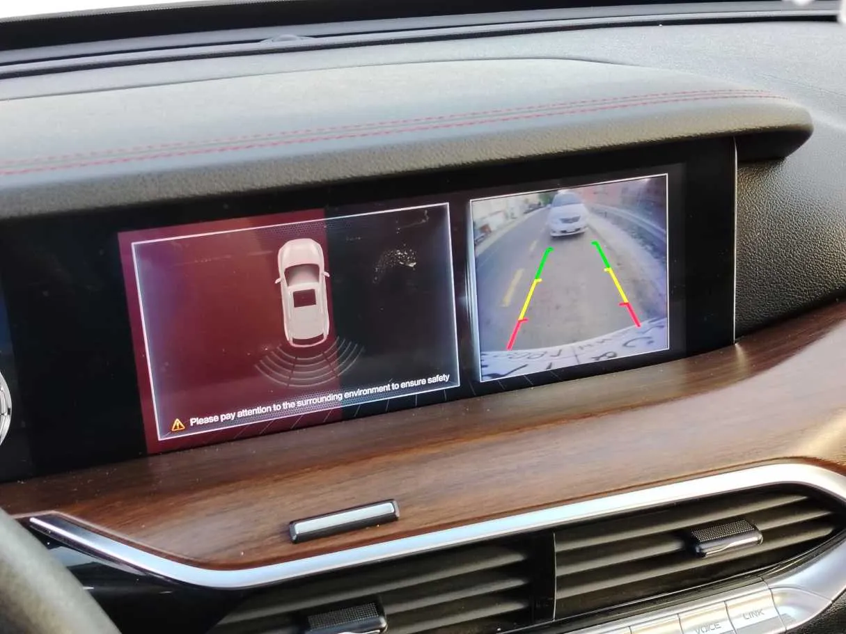 Car image 30