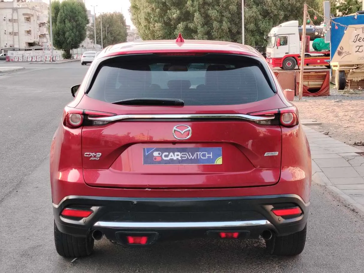 Car image 5