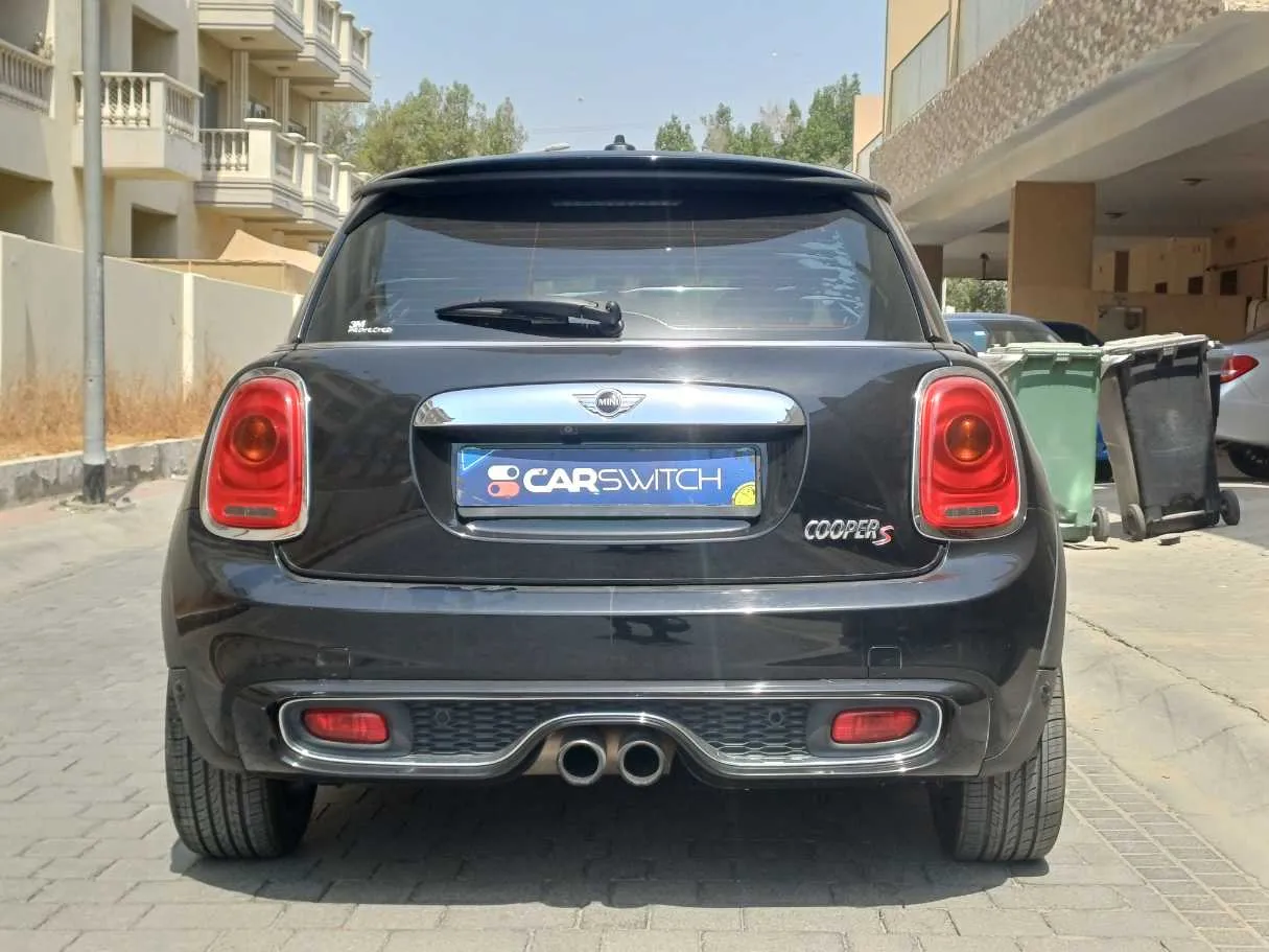 Car image 6