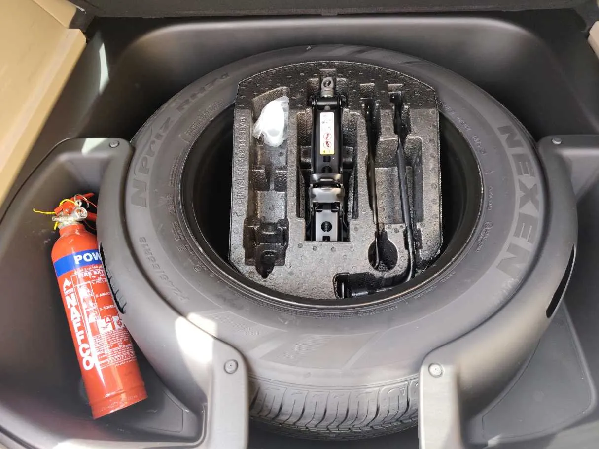 Car image 33
