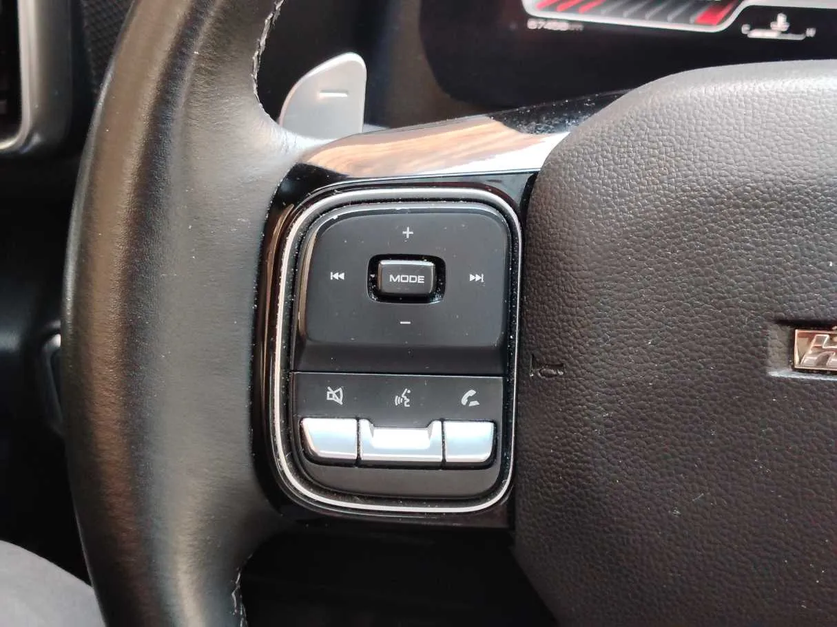 Car image 29