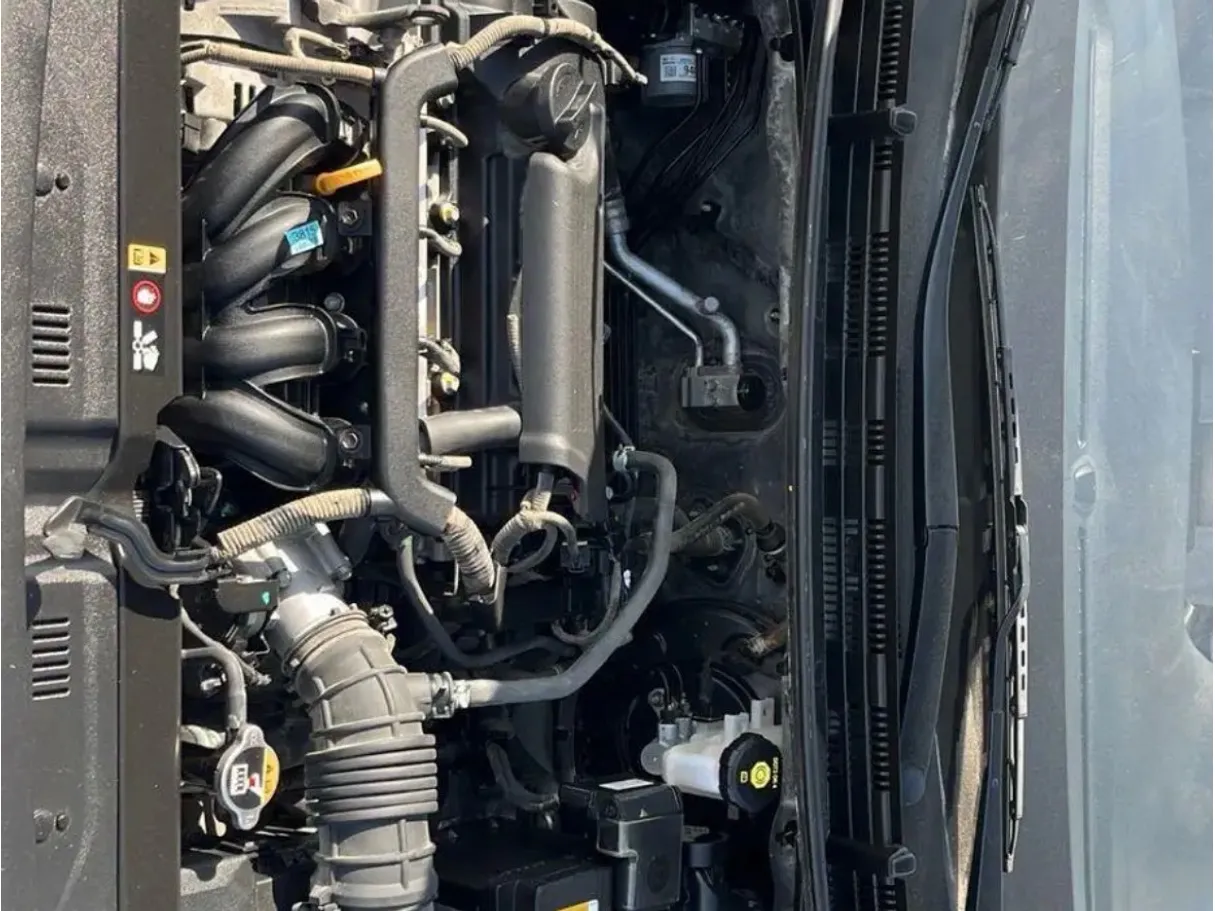 Car image 6