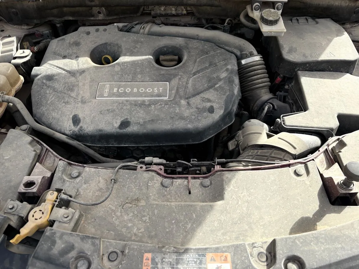 Car image 26