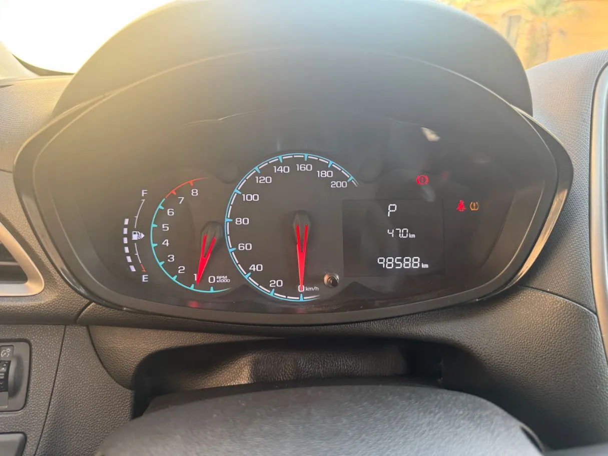 Car image 17