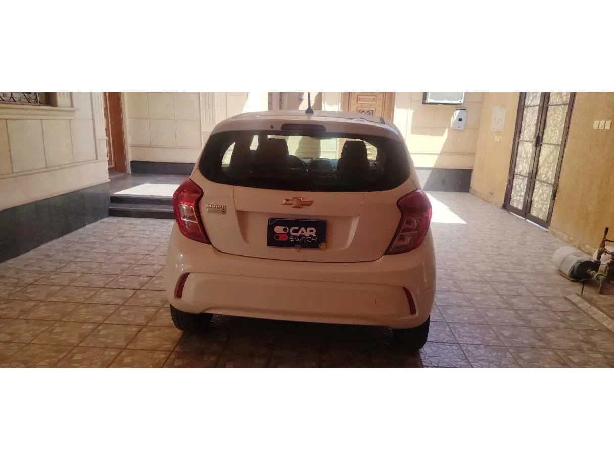Car image 6
