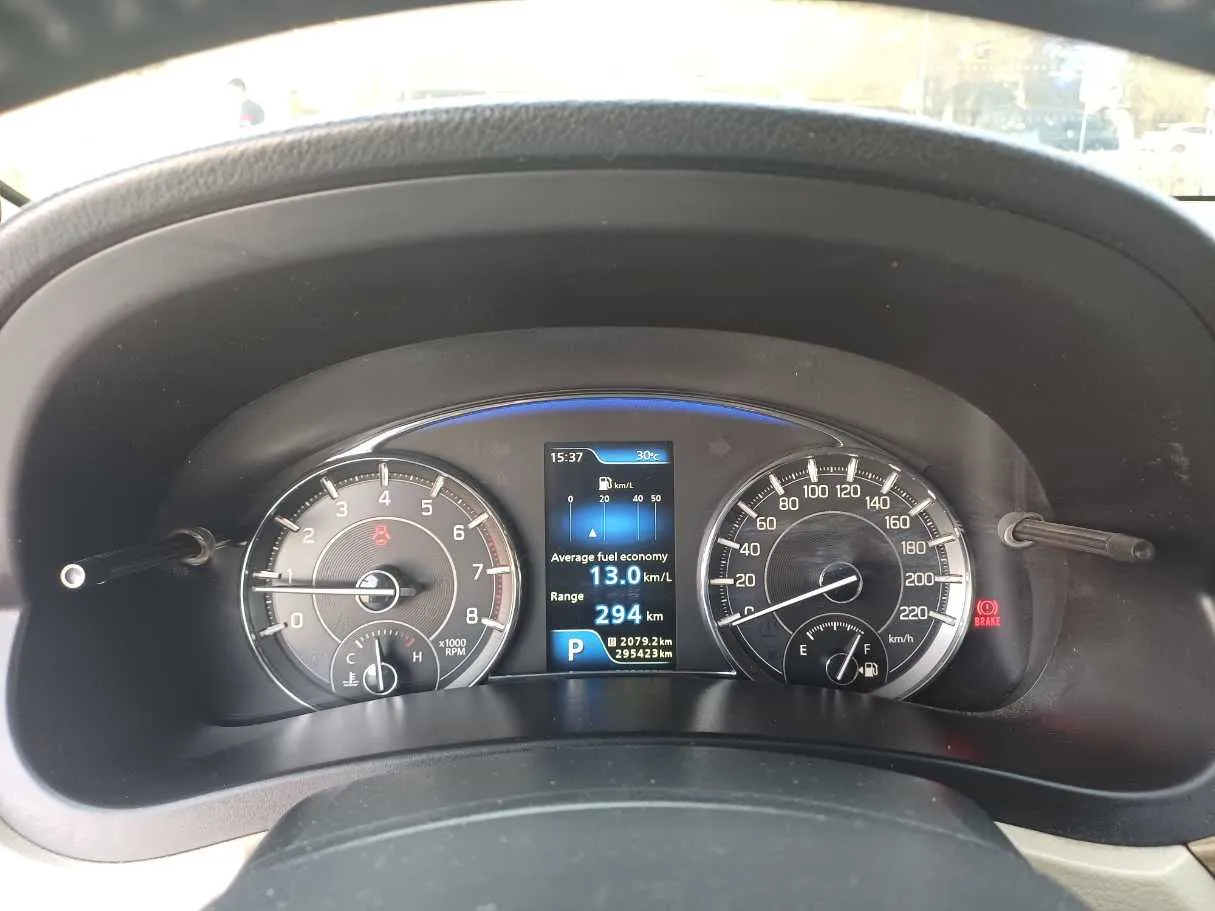 Car image 18