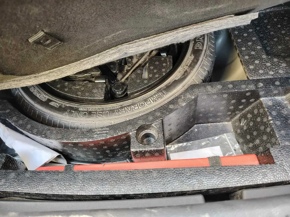 Car image 38