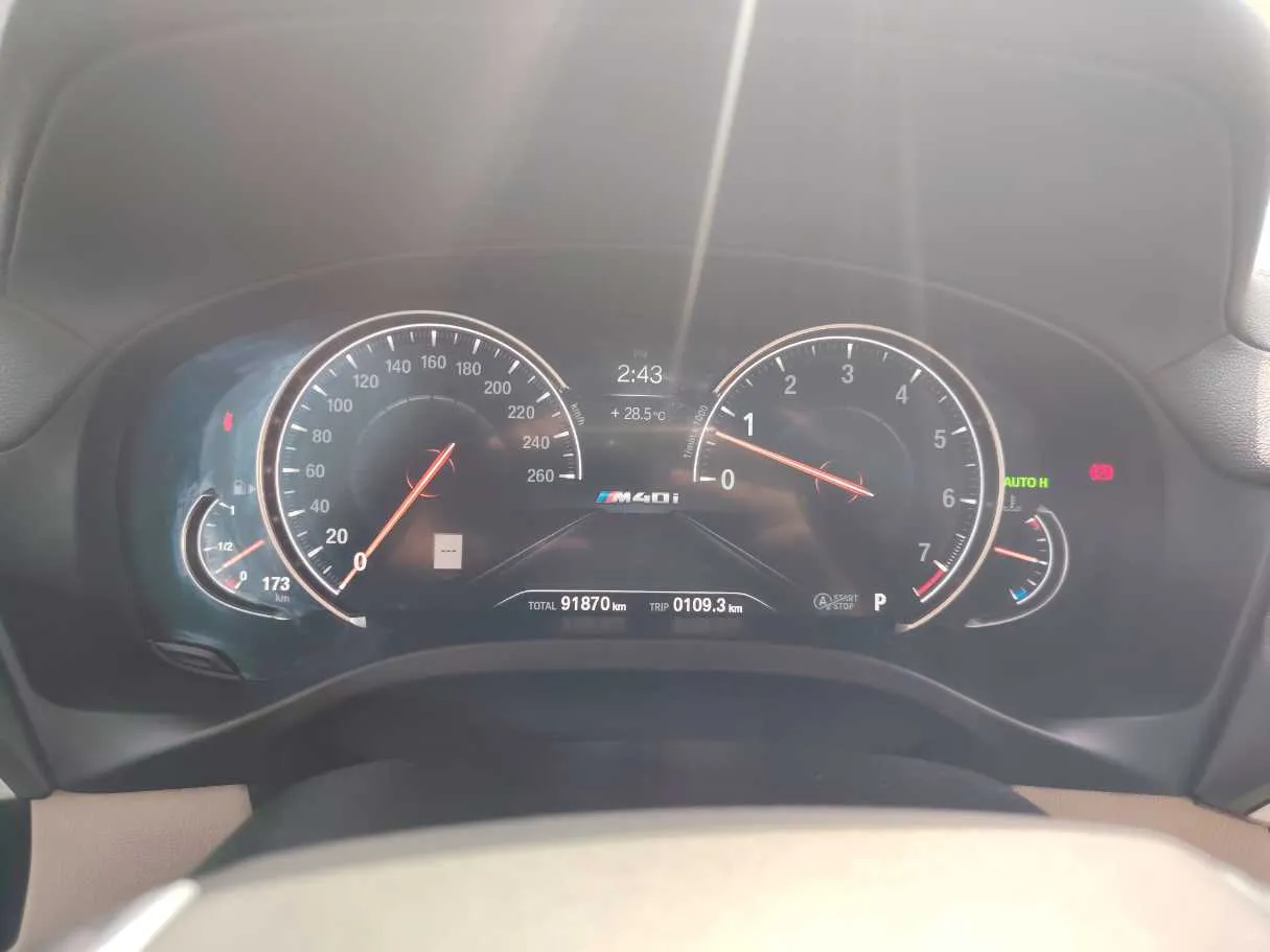 Car image 22