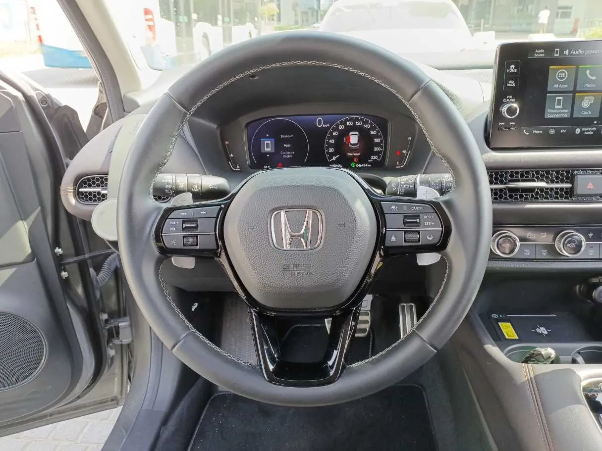 Car image 17