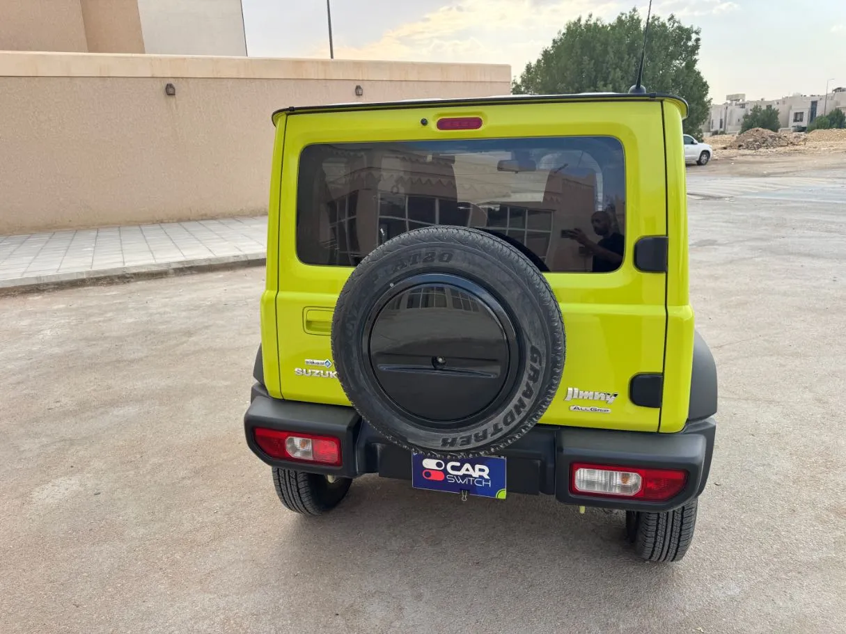 Car image 6