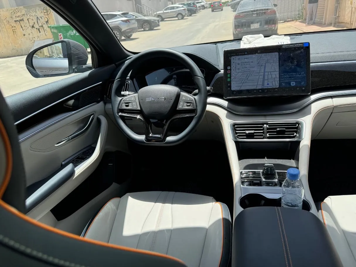 Car image 20