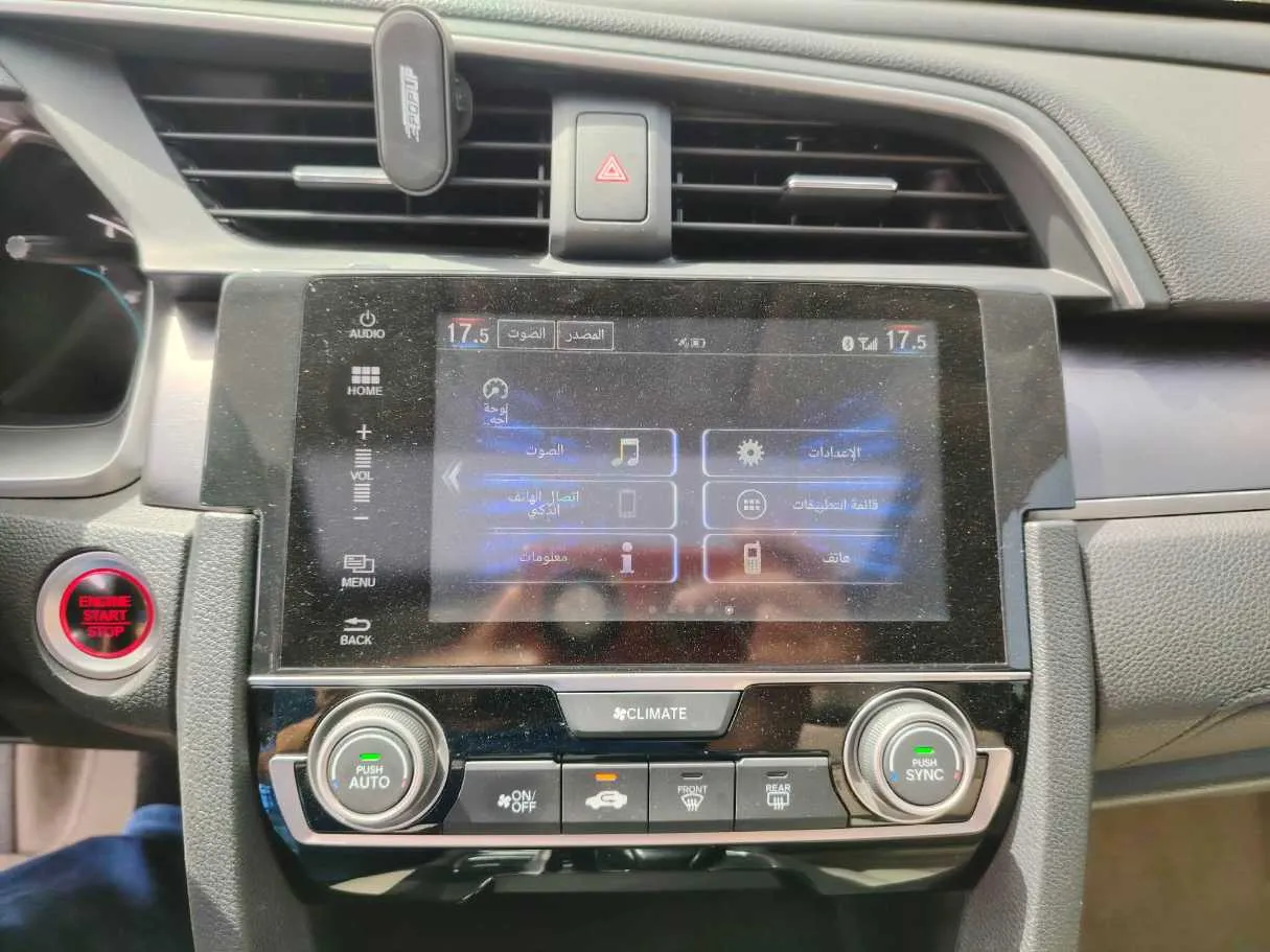 Car image 26