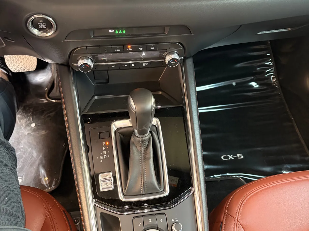 Car image 6
