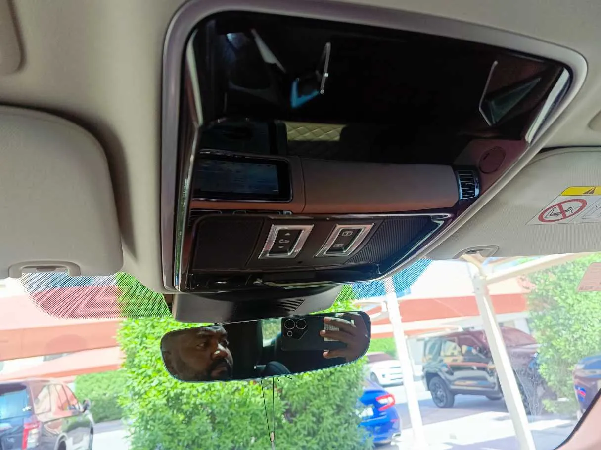 Car image 38