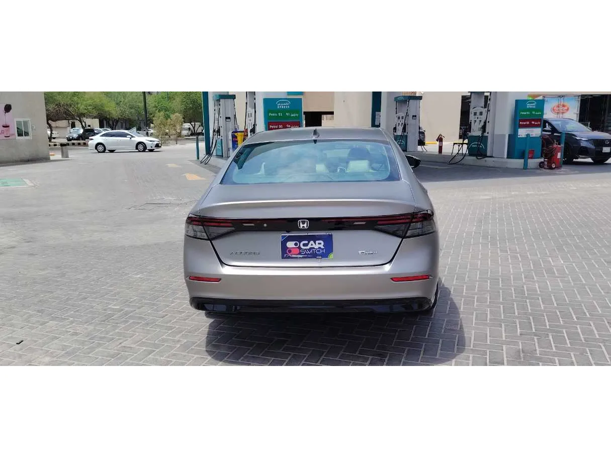 Car image 6