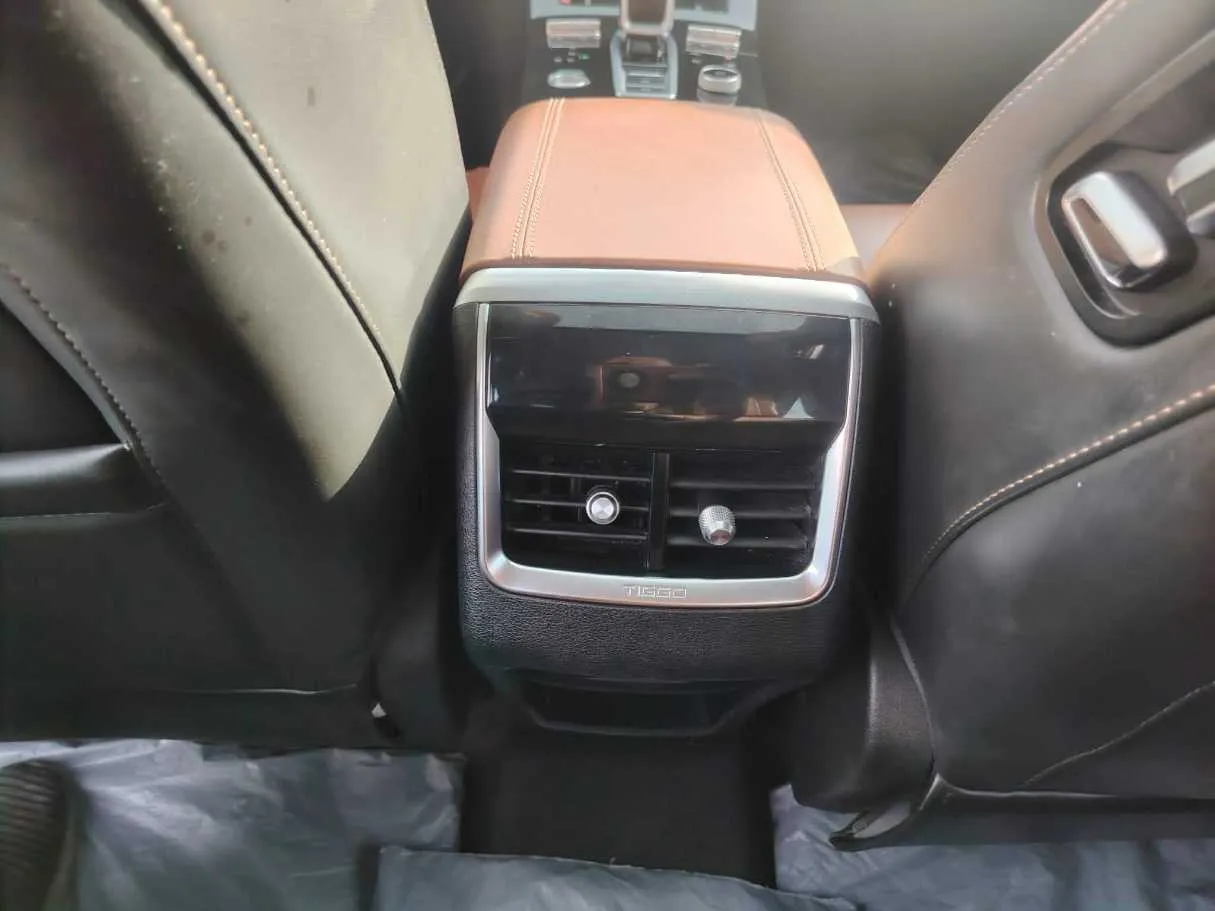 Car image 37
