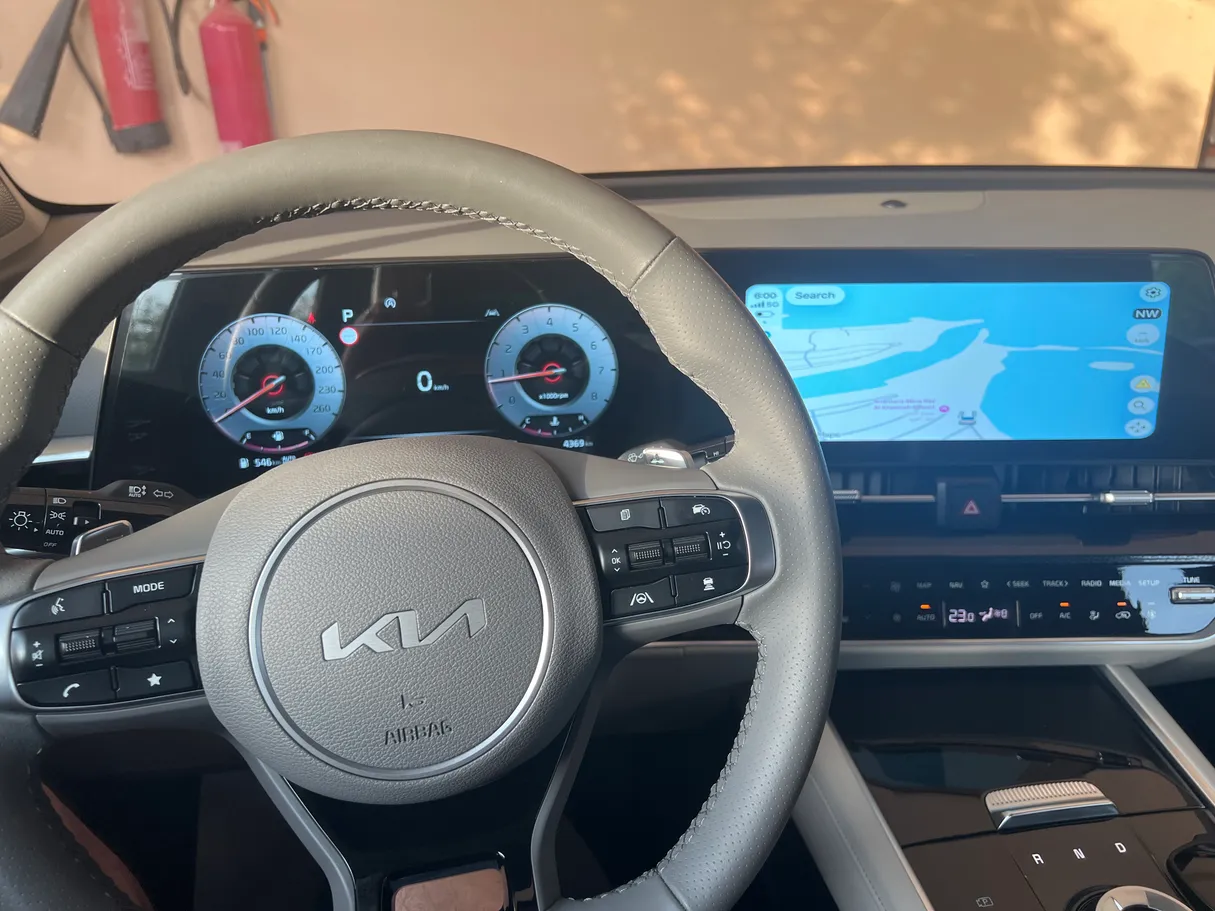 Car image 6