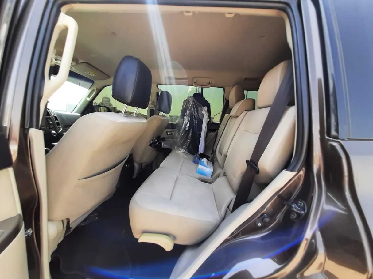 Car image 13