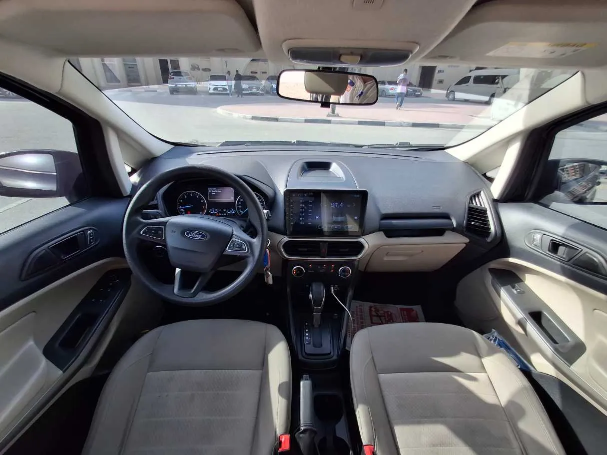 Car image 19
