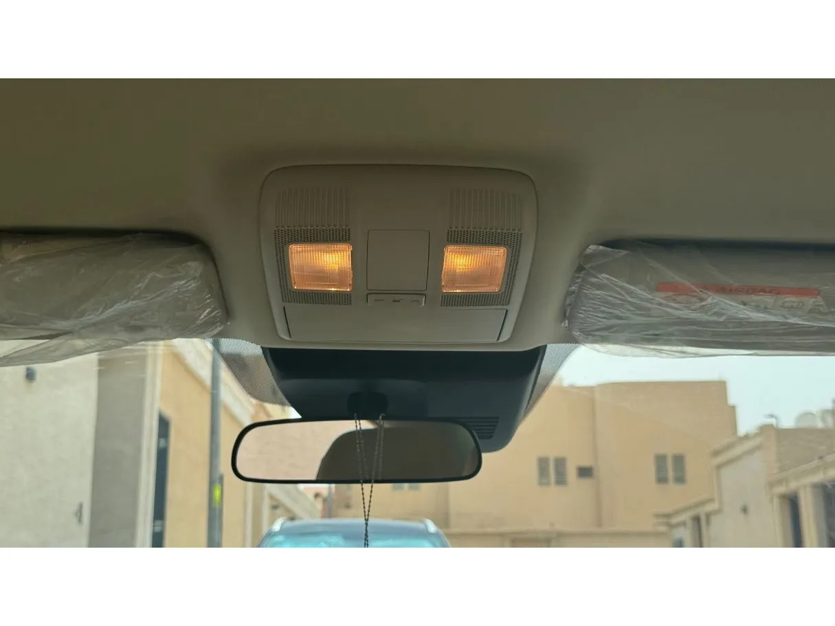 Car image 23