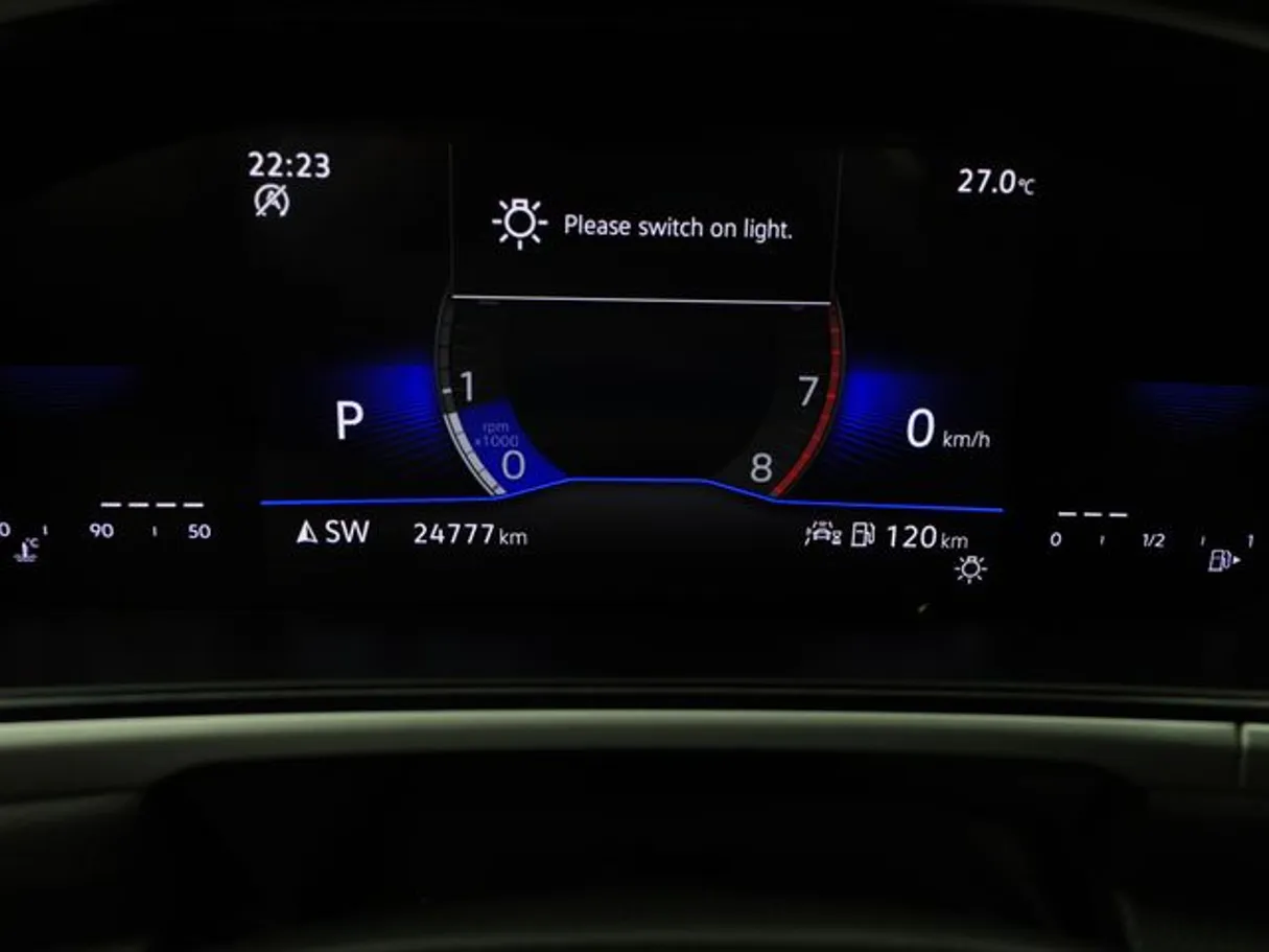 Car image 6