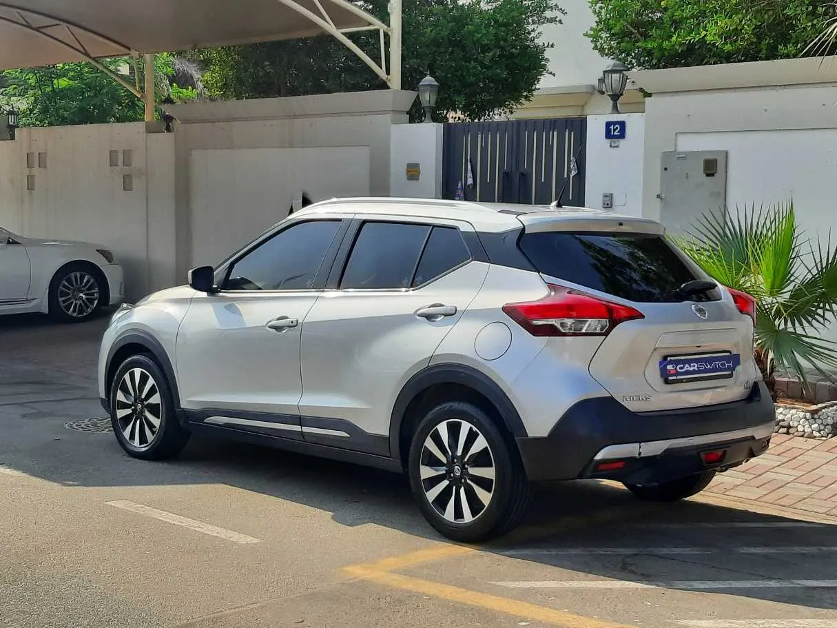 Car image 7