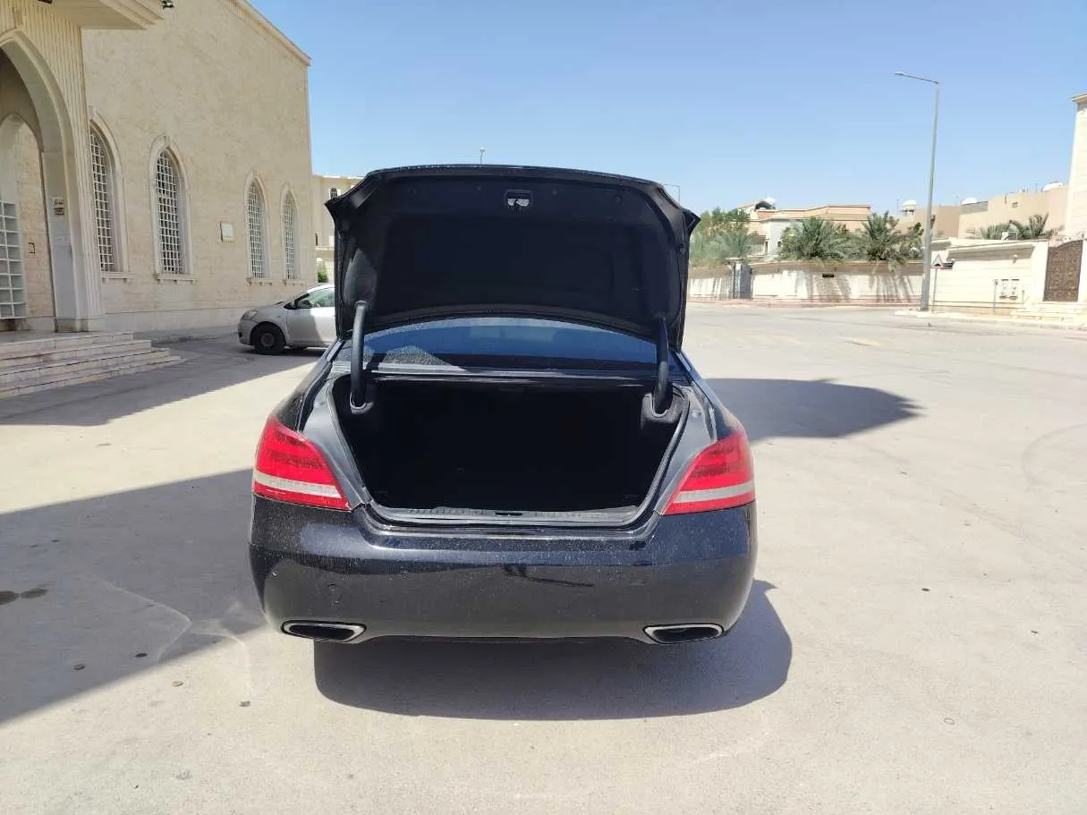 Car image 23