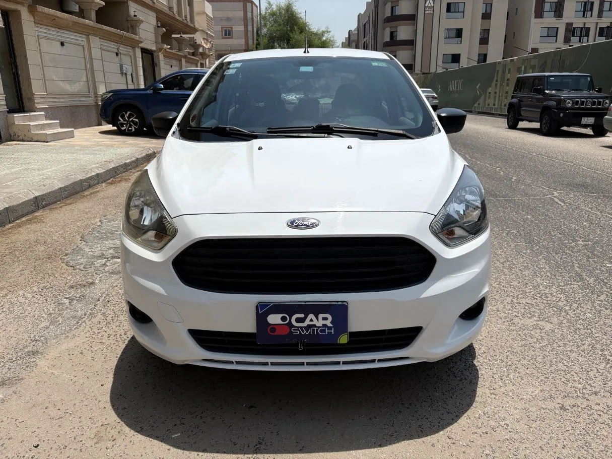 Car image 2