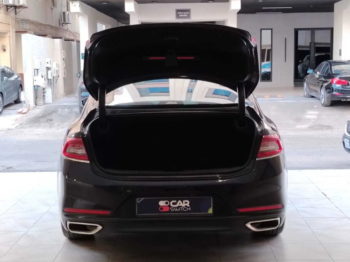 Car image 26