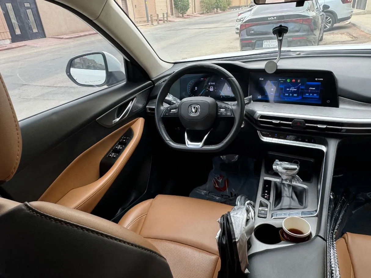 Car image 16