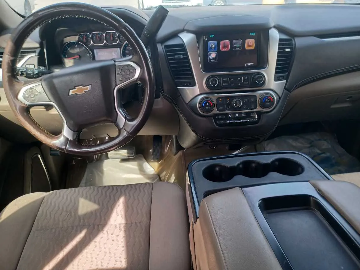 Car image 16