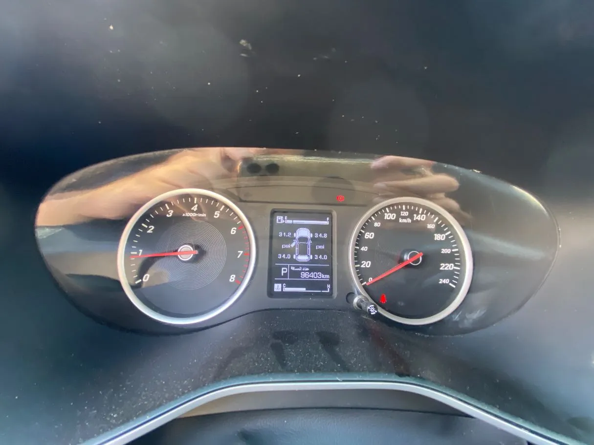 Car image 18