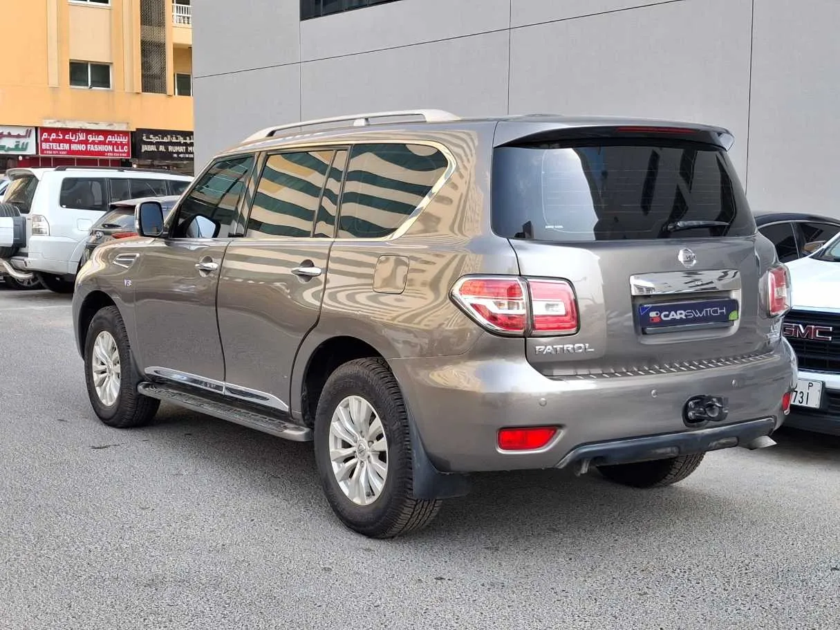 Car image 5