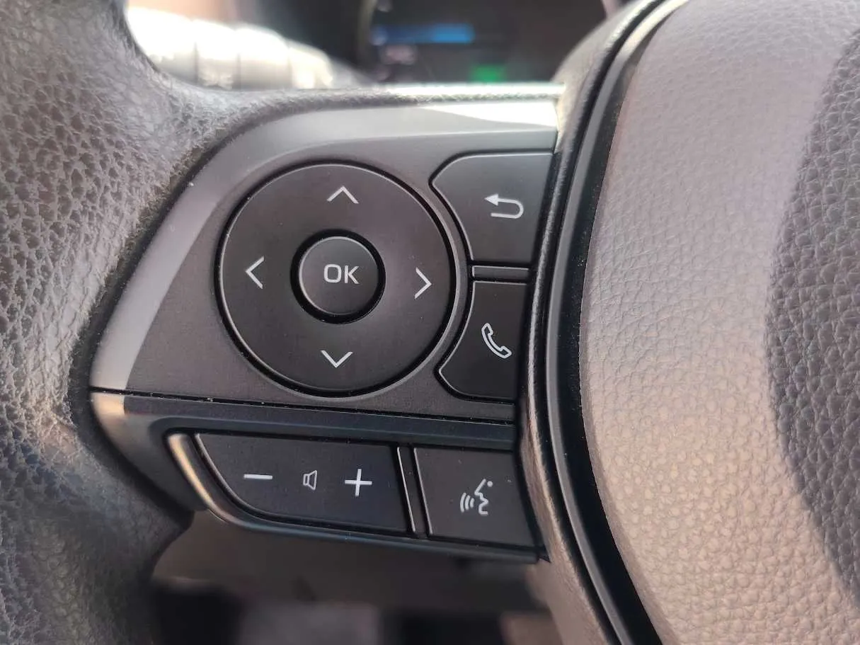 Car image 28